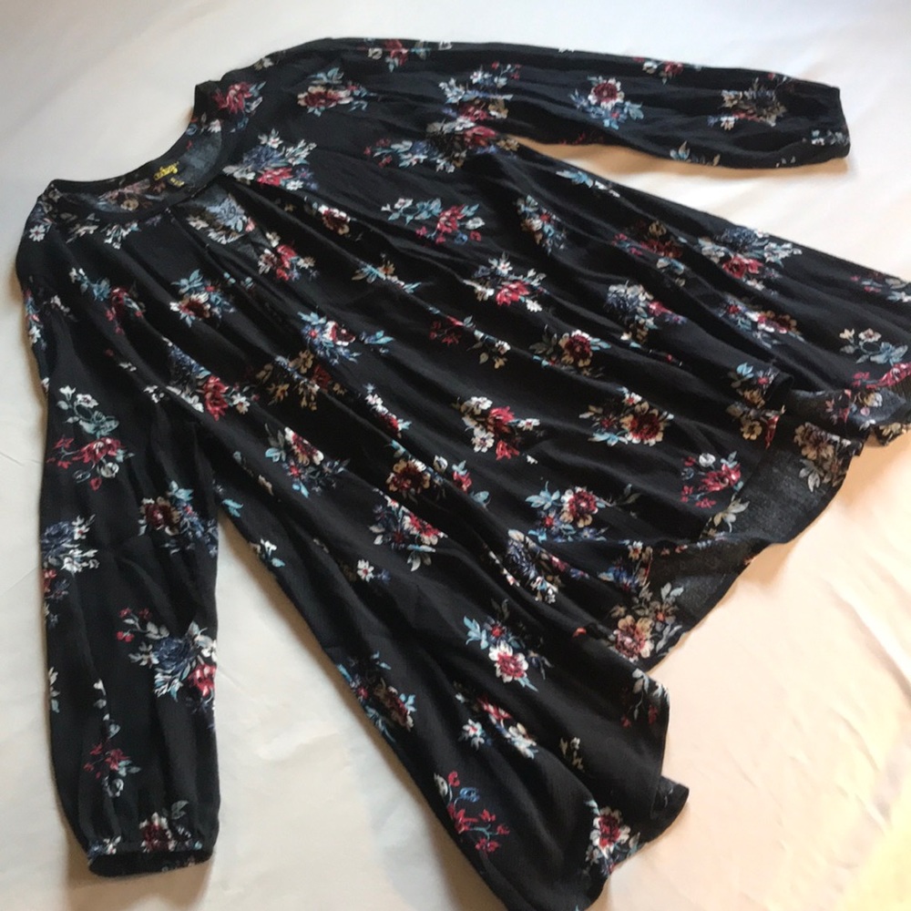 Tunic - Picture 2 of 3